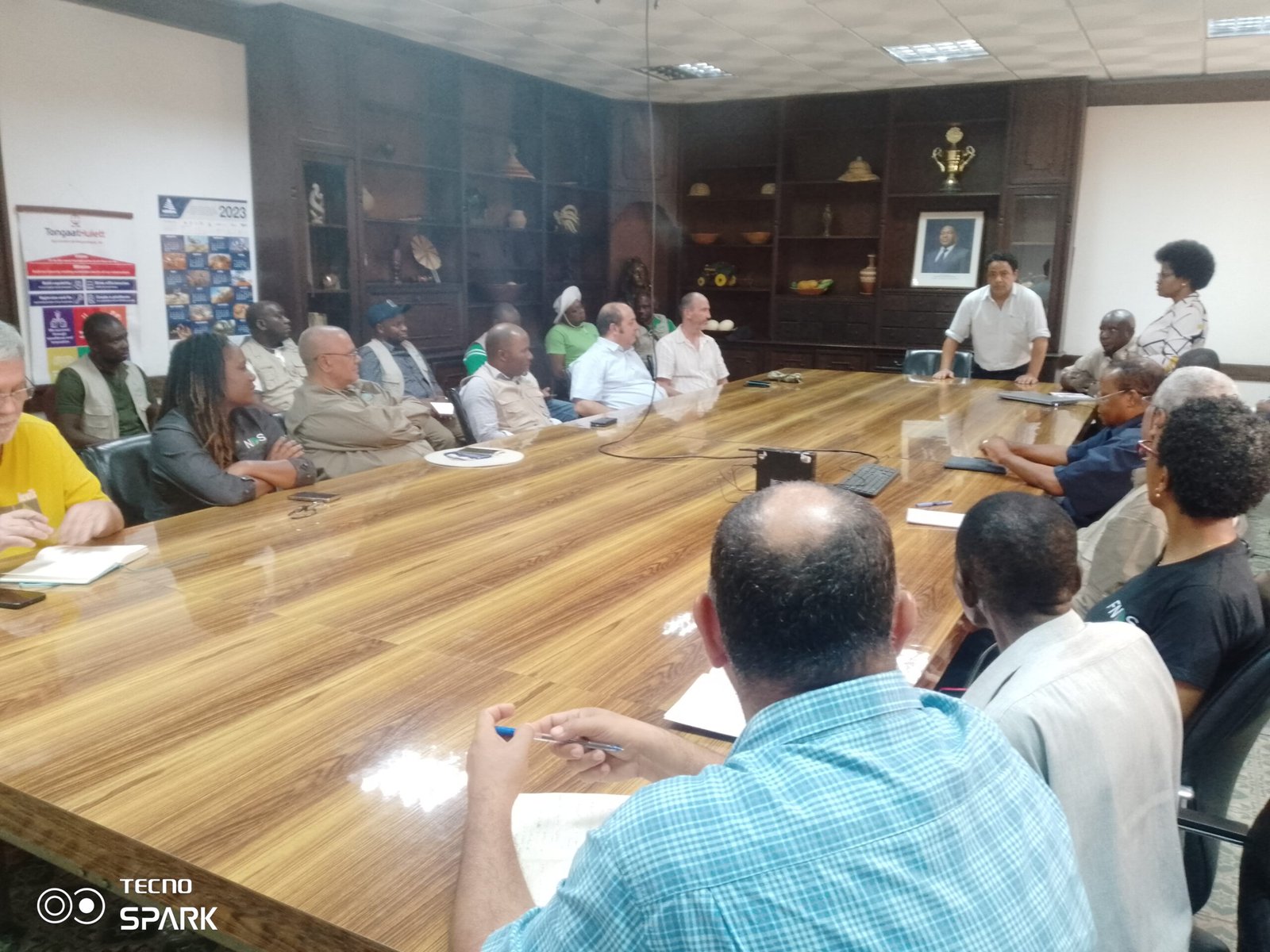 Instituto Nacional de Irrigação -INIR e Açucareiras de Moçambique Estreitam Relações para Uso do Regadio de Muda Massequesse em Nhamatanda