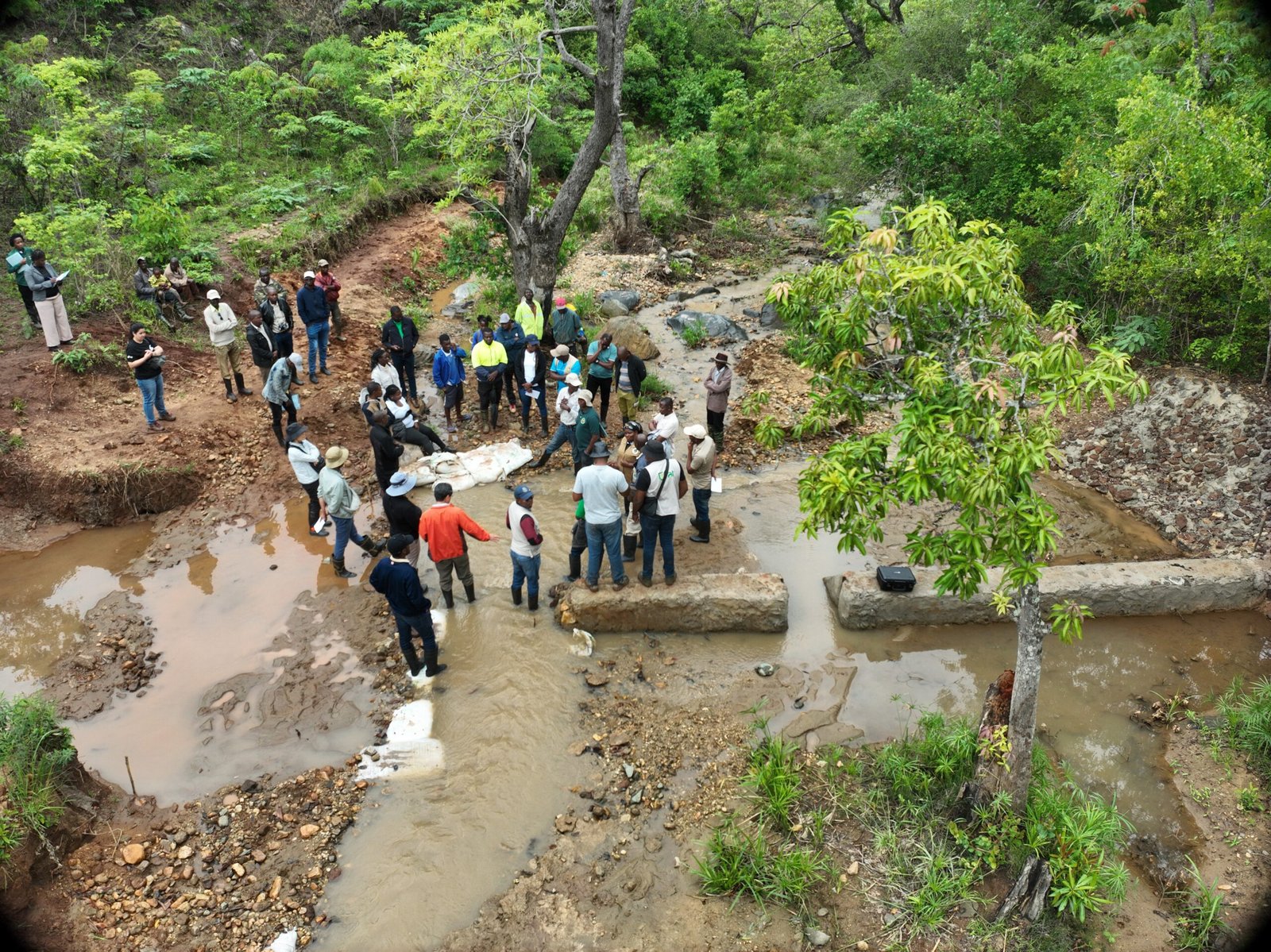 Instituto Nacional de Irrigação, Instituto Público (INIR, IP) e a Agência Japonesa de Cooperação Internacional (JICA) Monitoram Sistemas de Irrigação de Pequena Escala em Manica